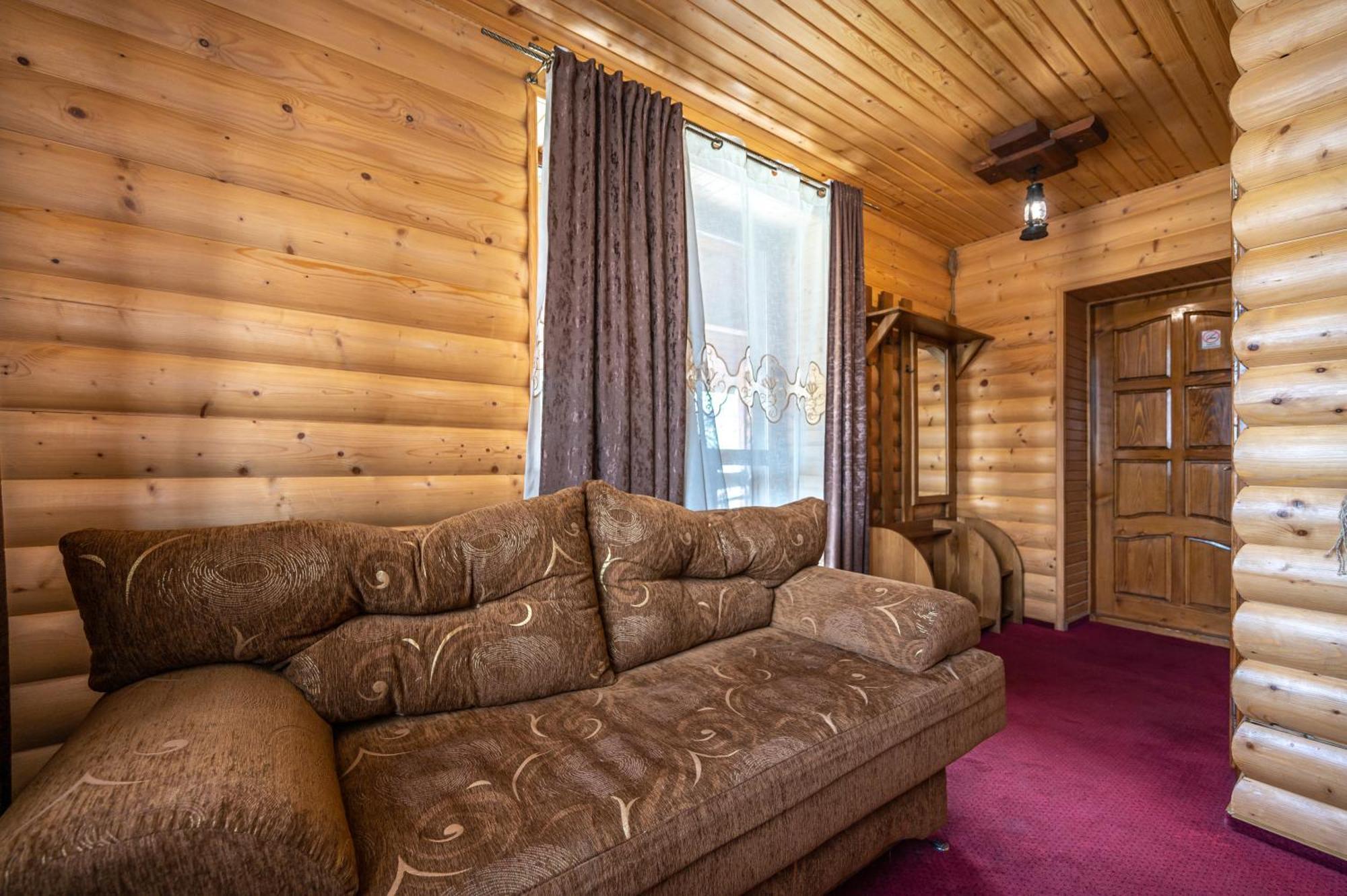 Марина Otel Bukovel Oda fotoğraf